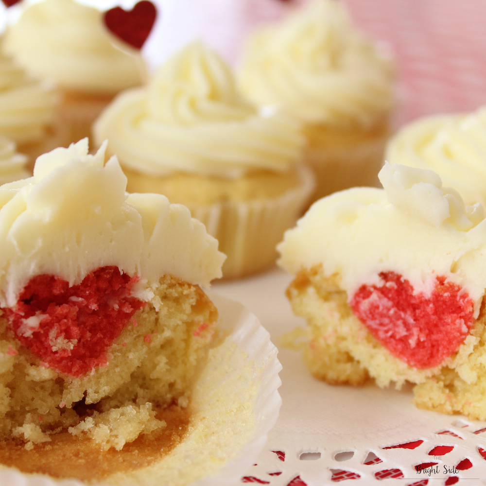 A table Cupcakes insert coeur saint valentin
