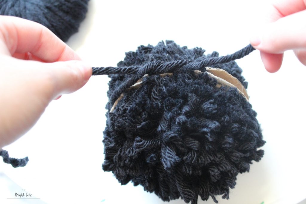 DIY Disney | Le bonnet à pompons oreilles de Mickey