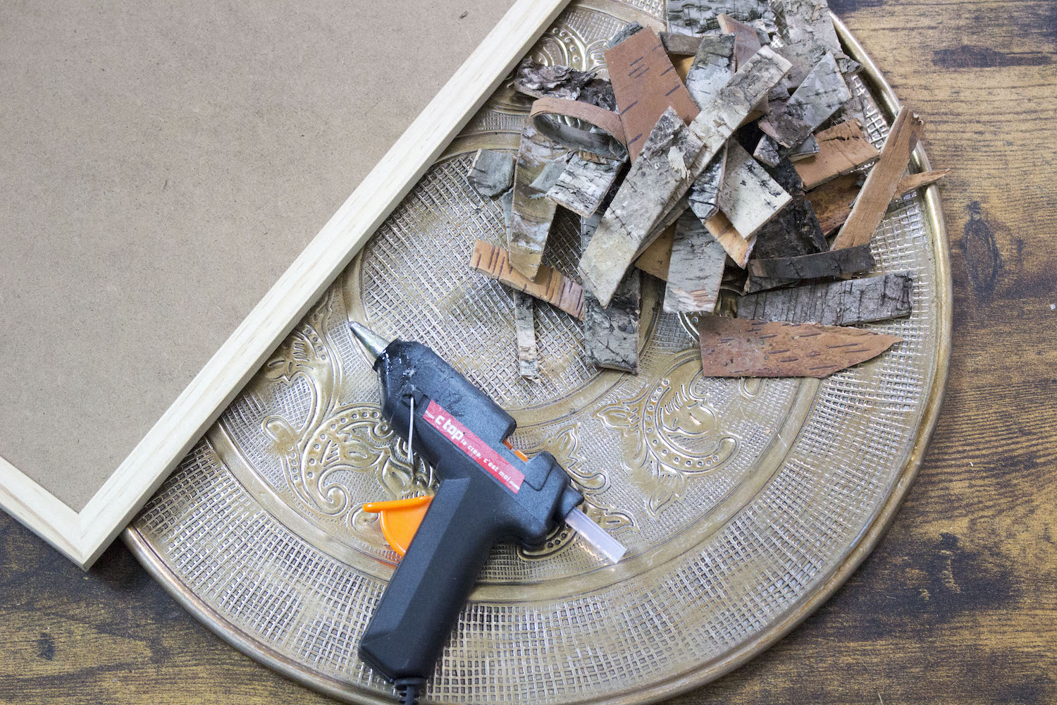 DIY d'automne - Décorations boisées : cadre, photophore...